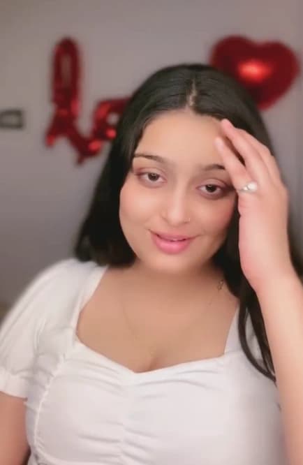 Featured image for Premium Nude Girl Tango Show Strips Pink Pussy in Closeup