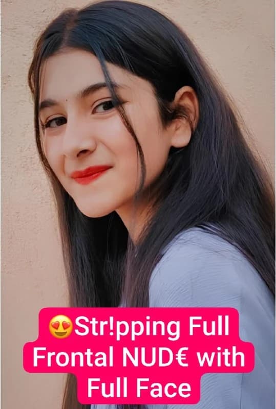 Featured image for Tiktoker Babe Strips Fully Nude with Face Revealed