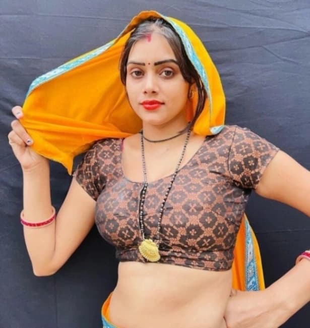 Featured image for Meenu Prajapati Exposes Her Boobs for the First Time Ever