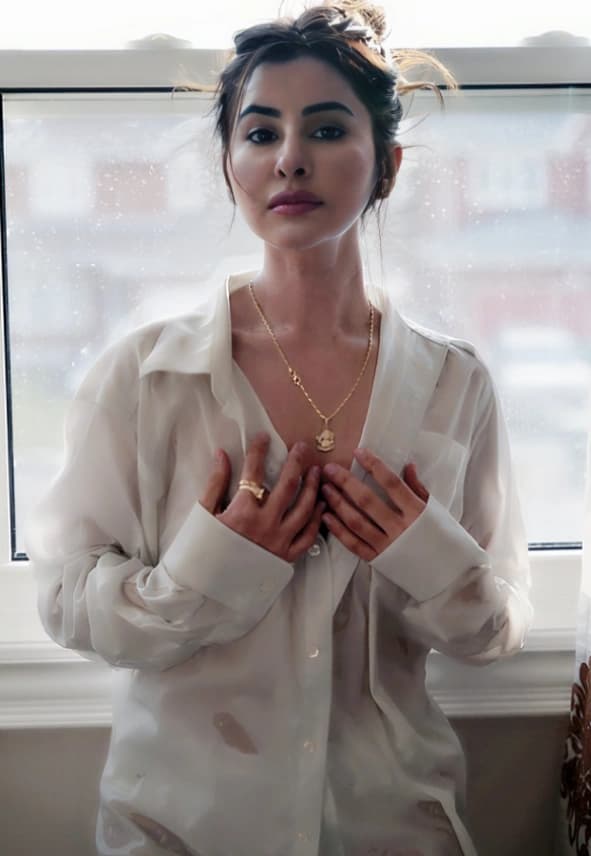 Featured image for Kalher Sits on Boyfriend's Face Fucking with Intense Expressions and Pussy Sucked