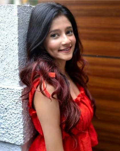 Featured image for Rani Desai Nude StripChat Live Show with Fingering and Face Revealed