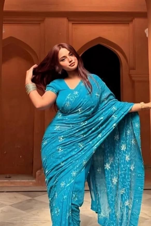 Featured image for Sexy Bengali Girlfriend with Big Boobs Gives Blowjob to Boyfriend in Leaked Private Clip